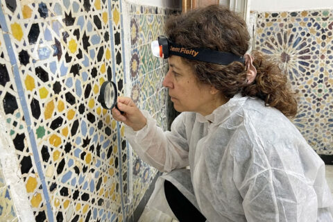 Conservation préventive et mise en valeur des carreaux de faïence (Zellige) exposés au musée public national des antiquités d’Alger